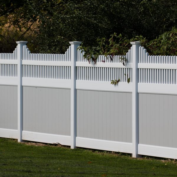 Vinyl Fulton Privacy Franklin Step Top Fence