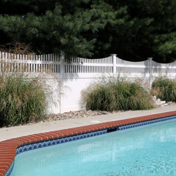 Vinyl Fulton Privacy Fence in White