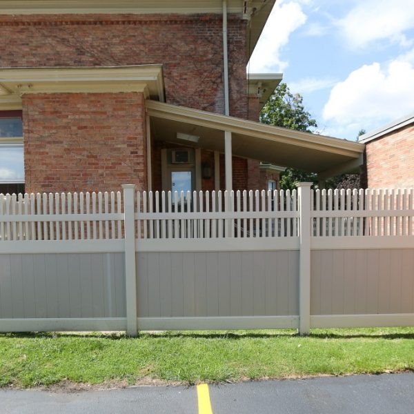 Franklin Straight Top Fencing in Tan