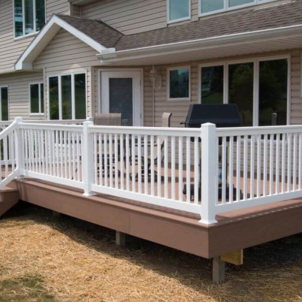 Brown Composite Deck with White Vinyl Railings