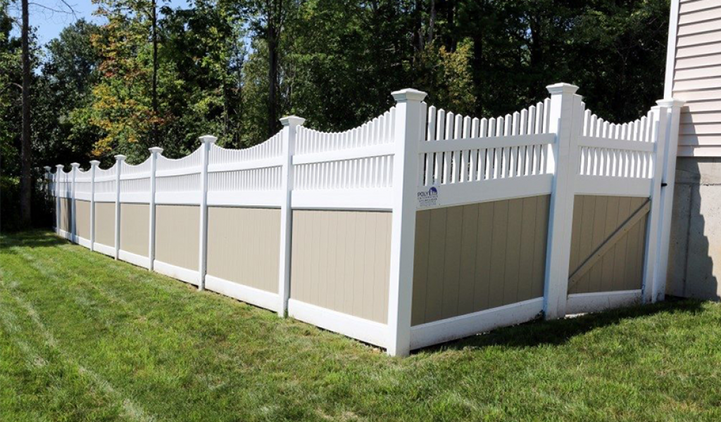 price of vinyl privacy fence