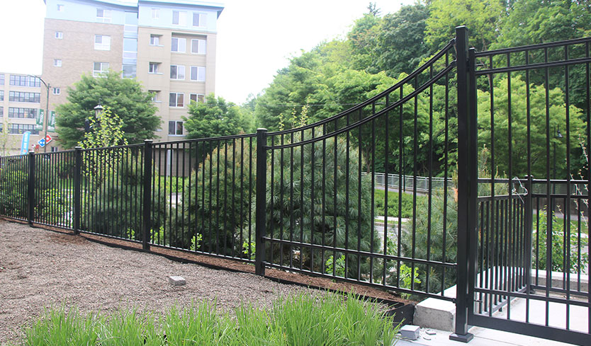 custom swoop aluminum fence 