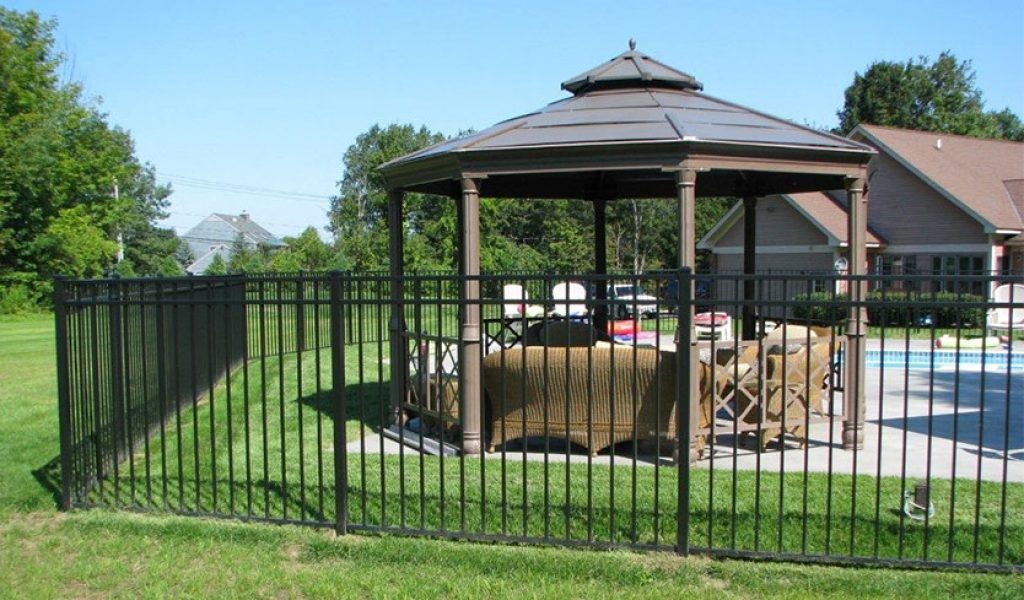 low maintenance aluminum fencing option