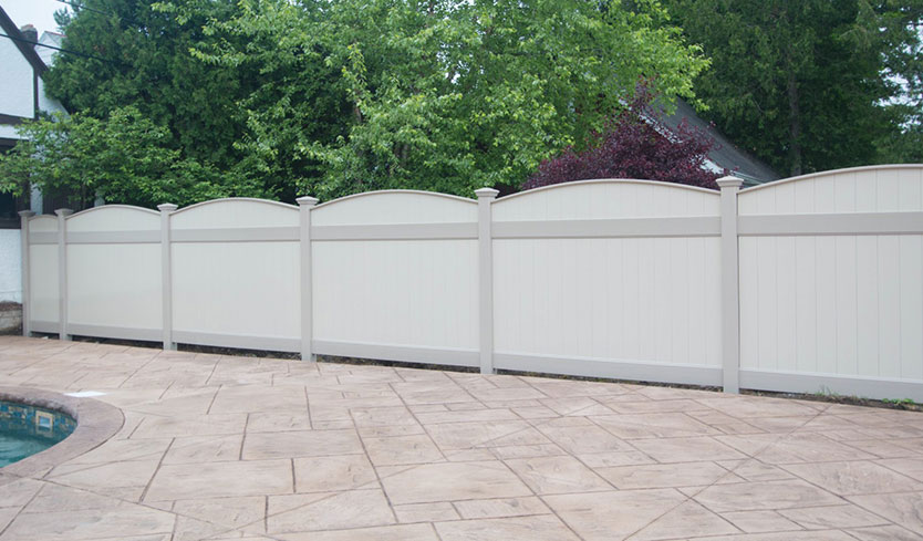 attractive fulton curved privacy fencing