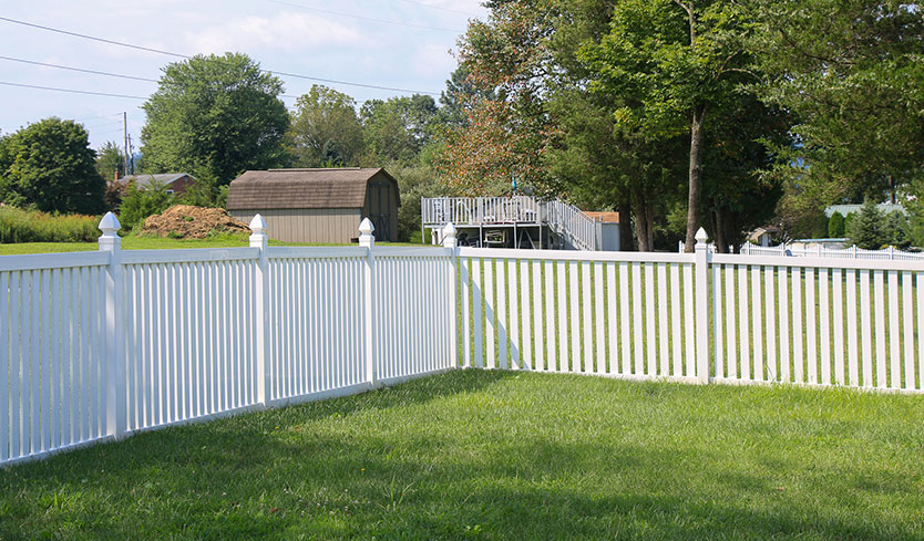 columbia vinyl lawn fence