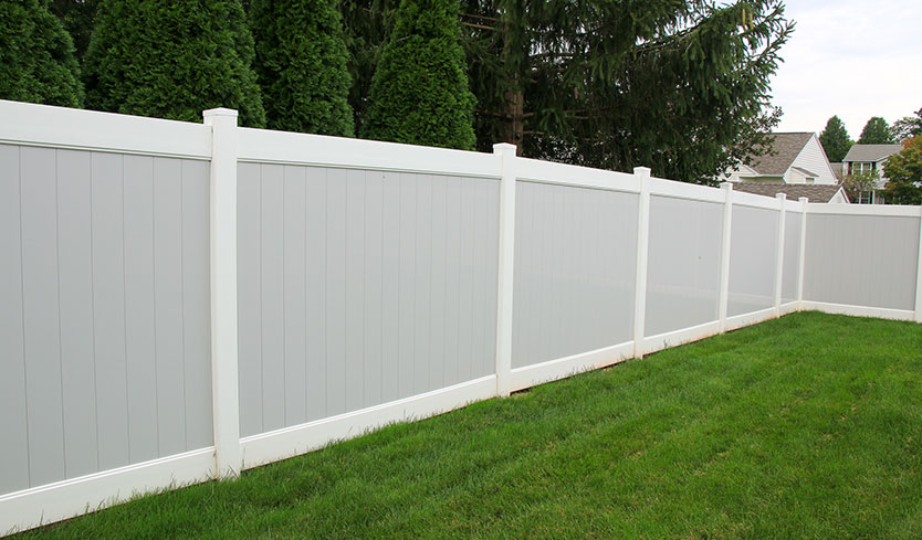 build your own vinyl fence