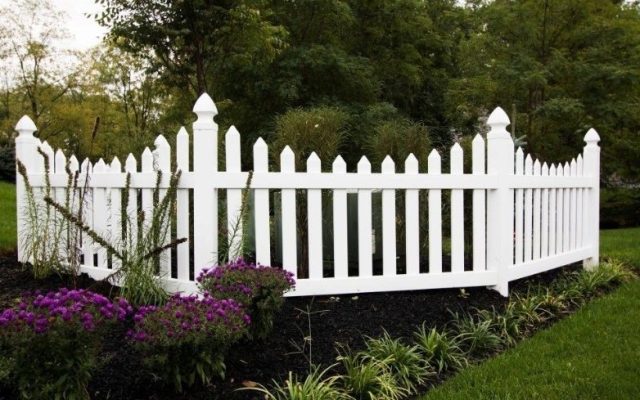 Modern Picket Fence Ideas for a Transformation You’ll Love