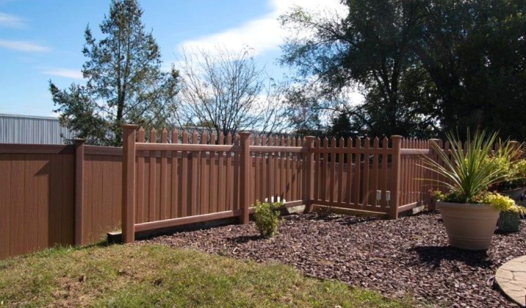 picket fence design in brown