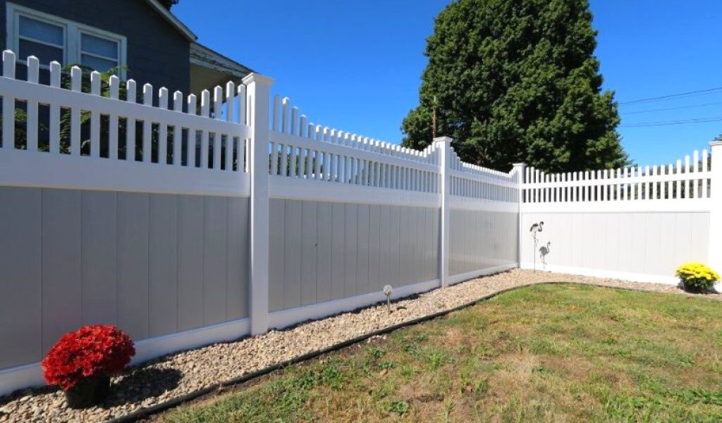 vinyl picket fence for privacy