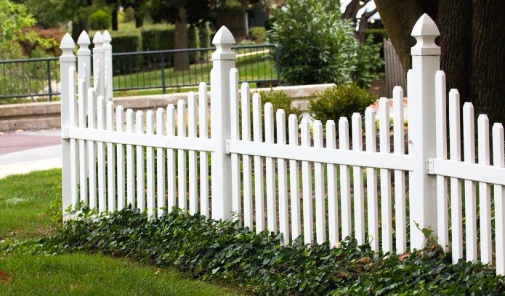 white picket fence idea for front yard