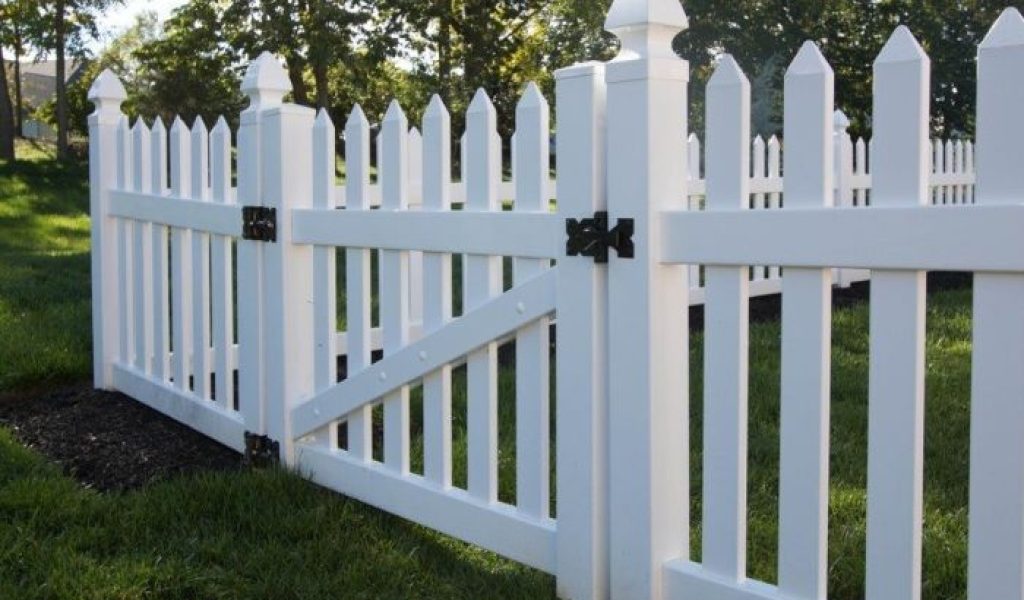 Types of Picket Fence Panels
