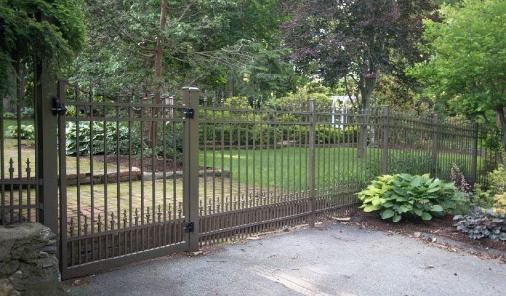 Charcoal Fencing Color Options