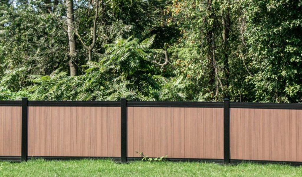 Wood vinyl fences for low maintenance style and privacy